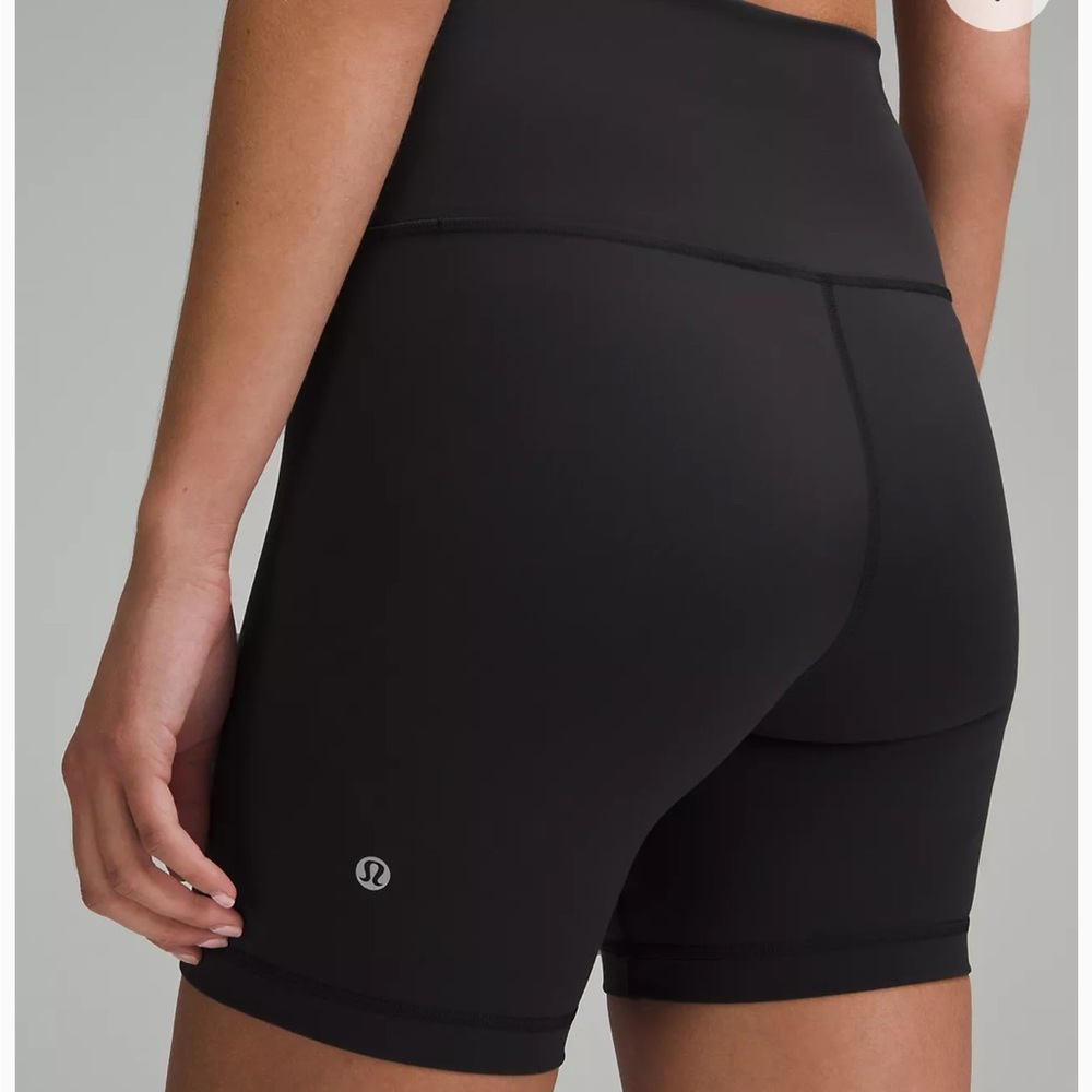 Wunder Train High-Rise Short 6" Size 4